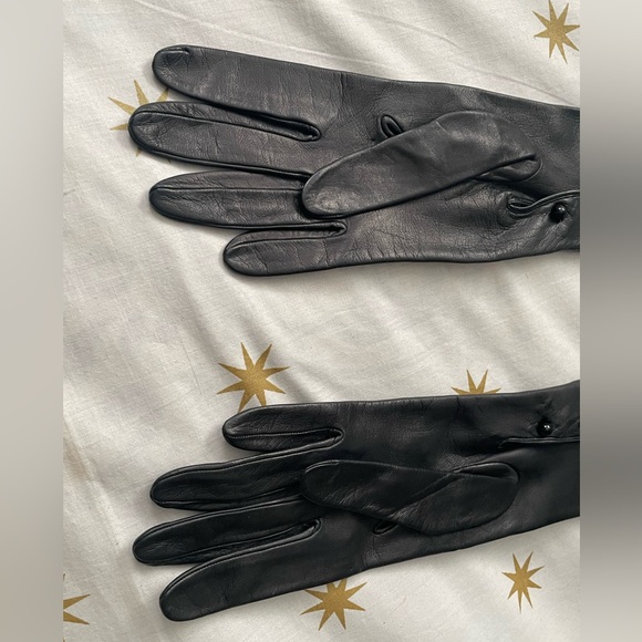Vintage Opera Length Black Leather Gloves - Picture 8 of 8